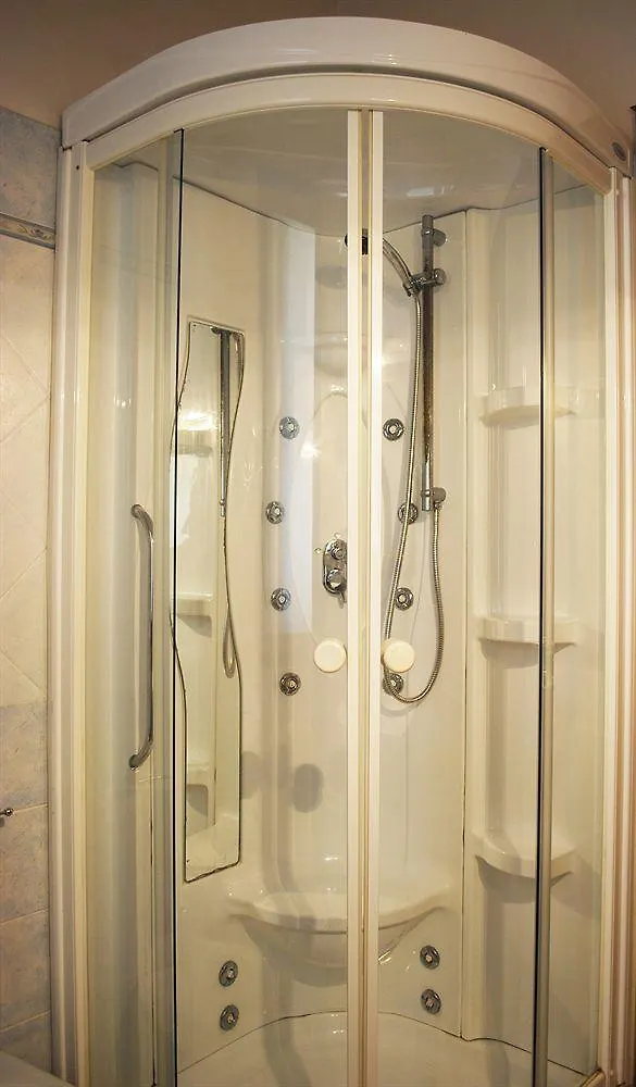 מזרה דל ואלו Greta Rooms Hotel מזרה דל ואלו